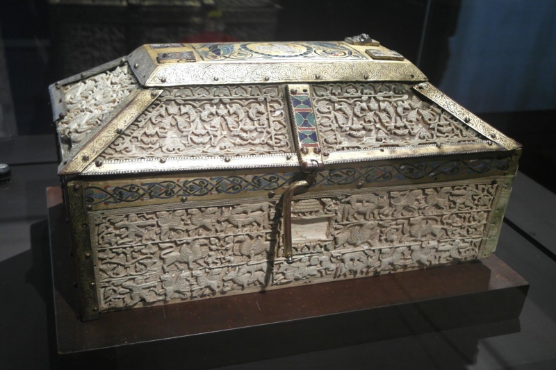 File:Reliquary Casket of Saint Dominic of Silos, Cuenca, 1026AD 1.jpg