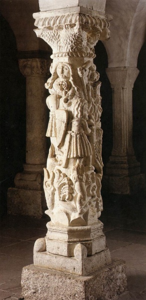 File:C. 1200 Stone, height 259 cm Cathedral of St Mary and St Corbinian, Freising.jpg