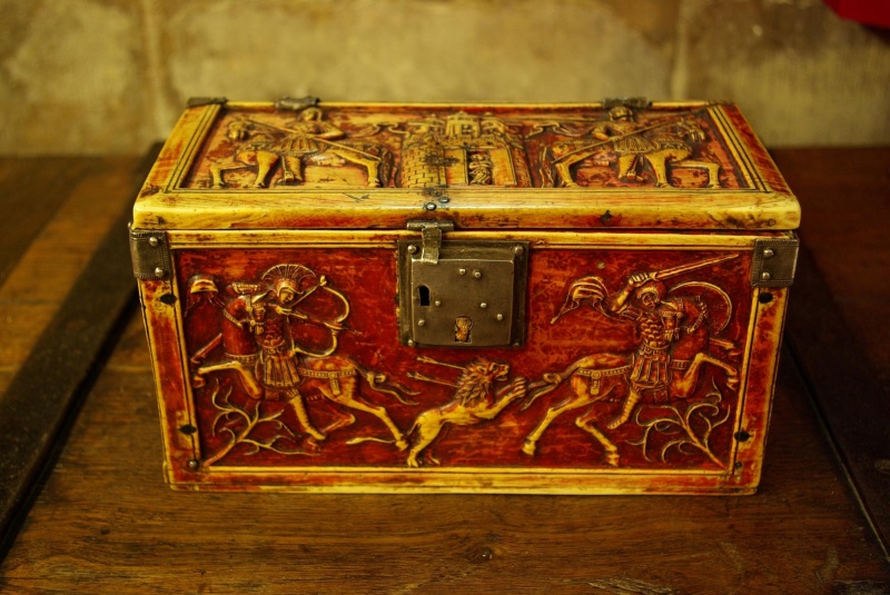 File:Troyes cathedral casket ivory.JPG
